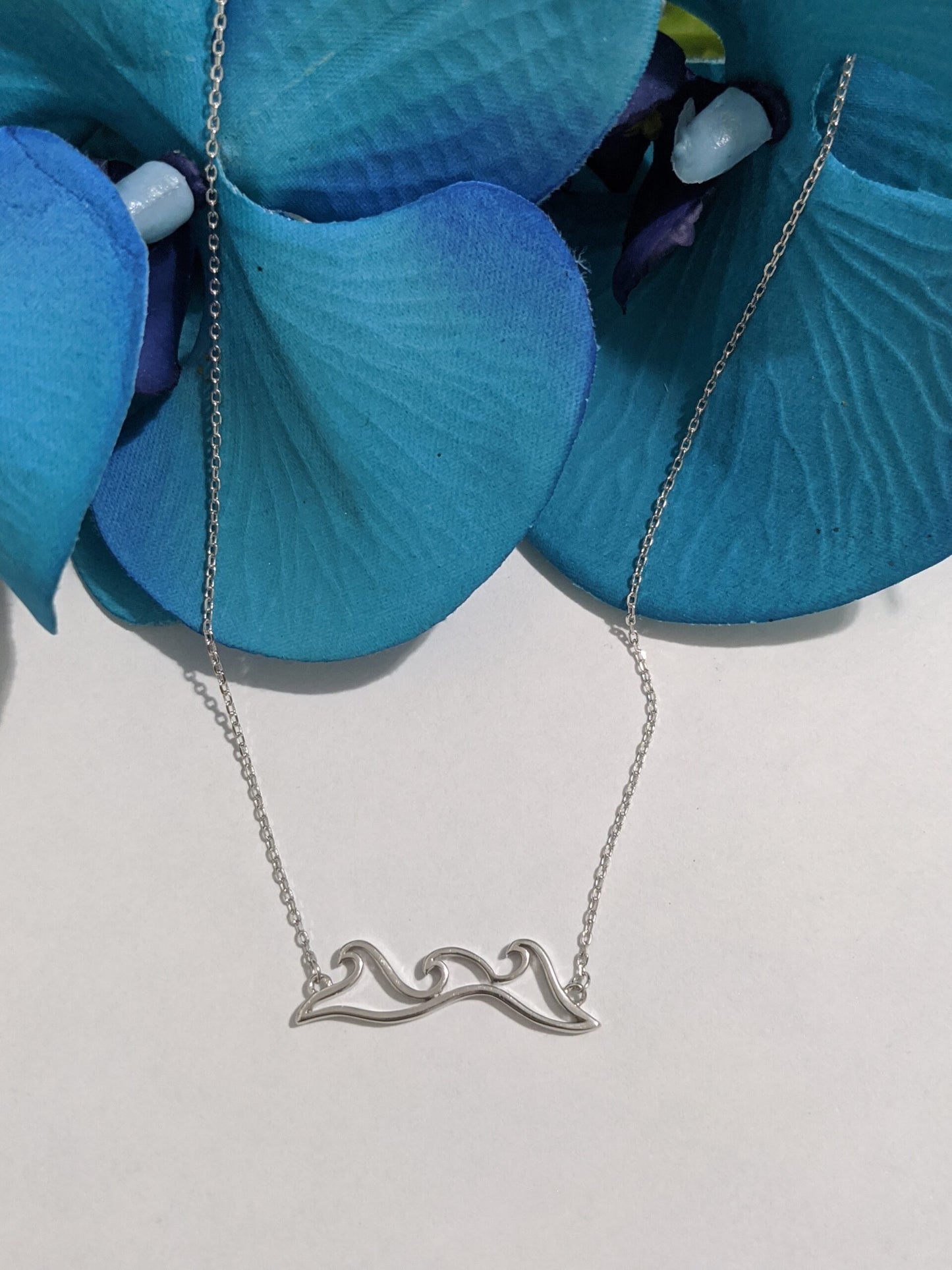 Waves on a Wave Necklace