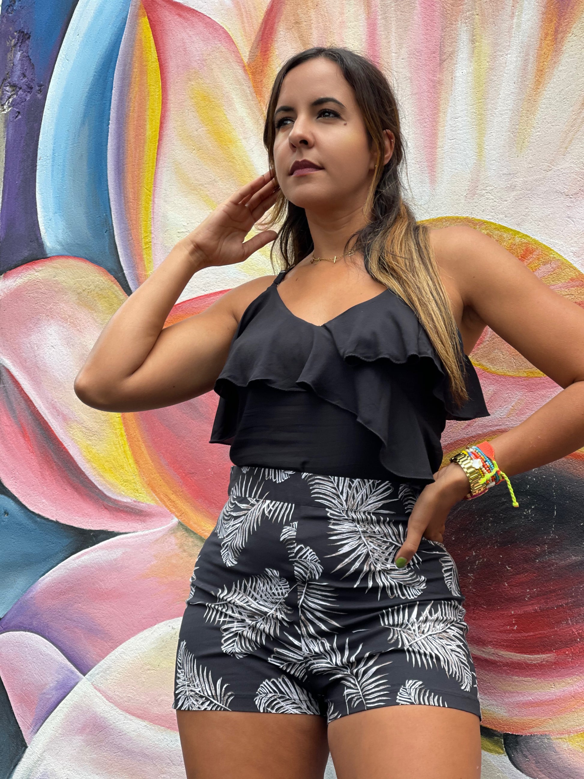 High waisted stretch shorts women fitted summer outfit